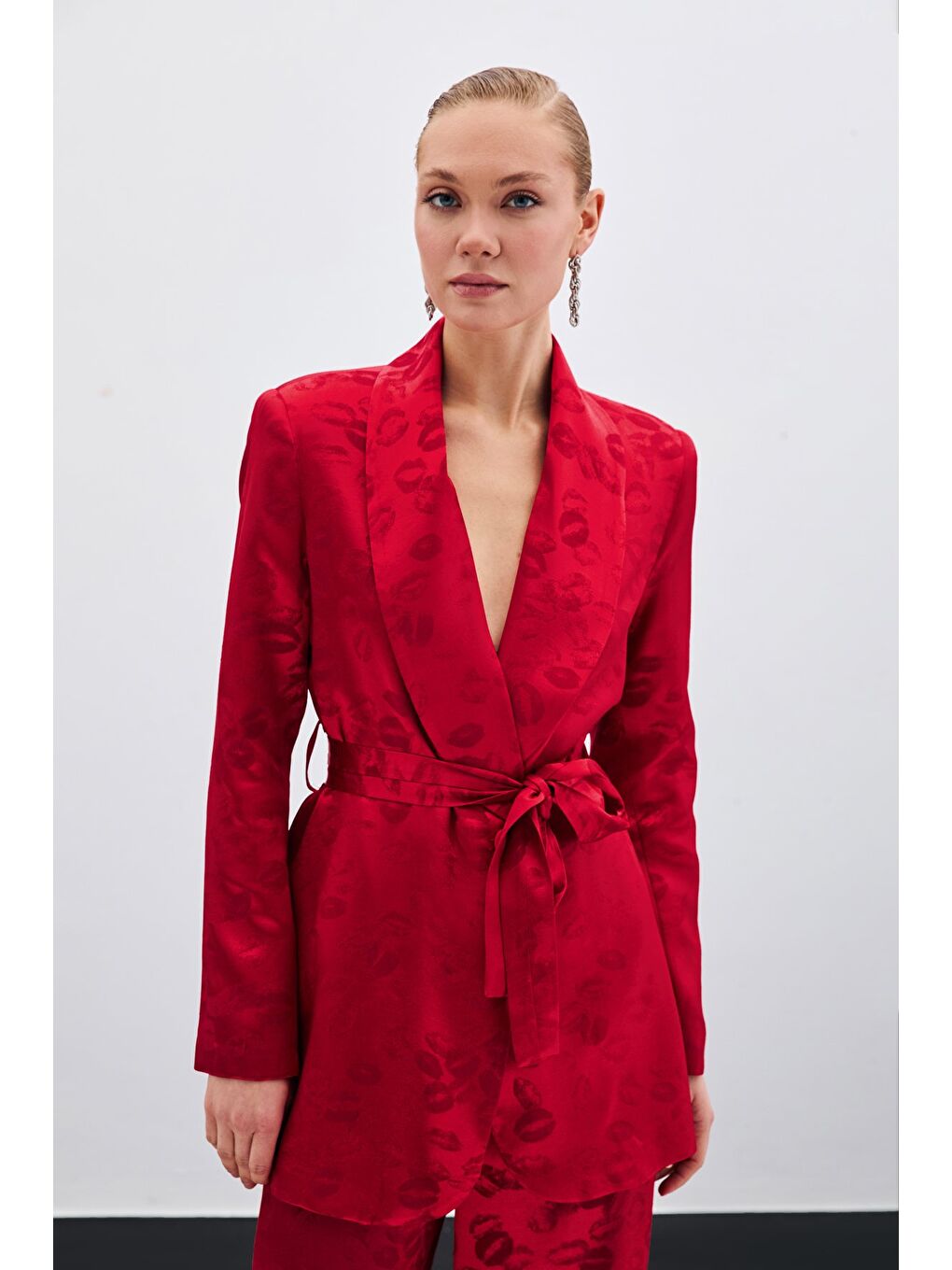 Şal Yaka Kuşaklı Ceket - Kırmızı-1
