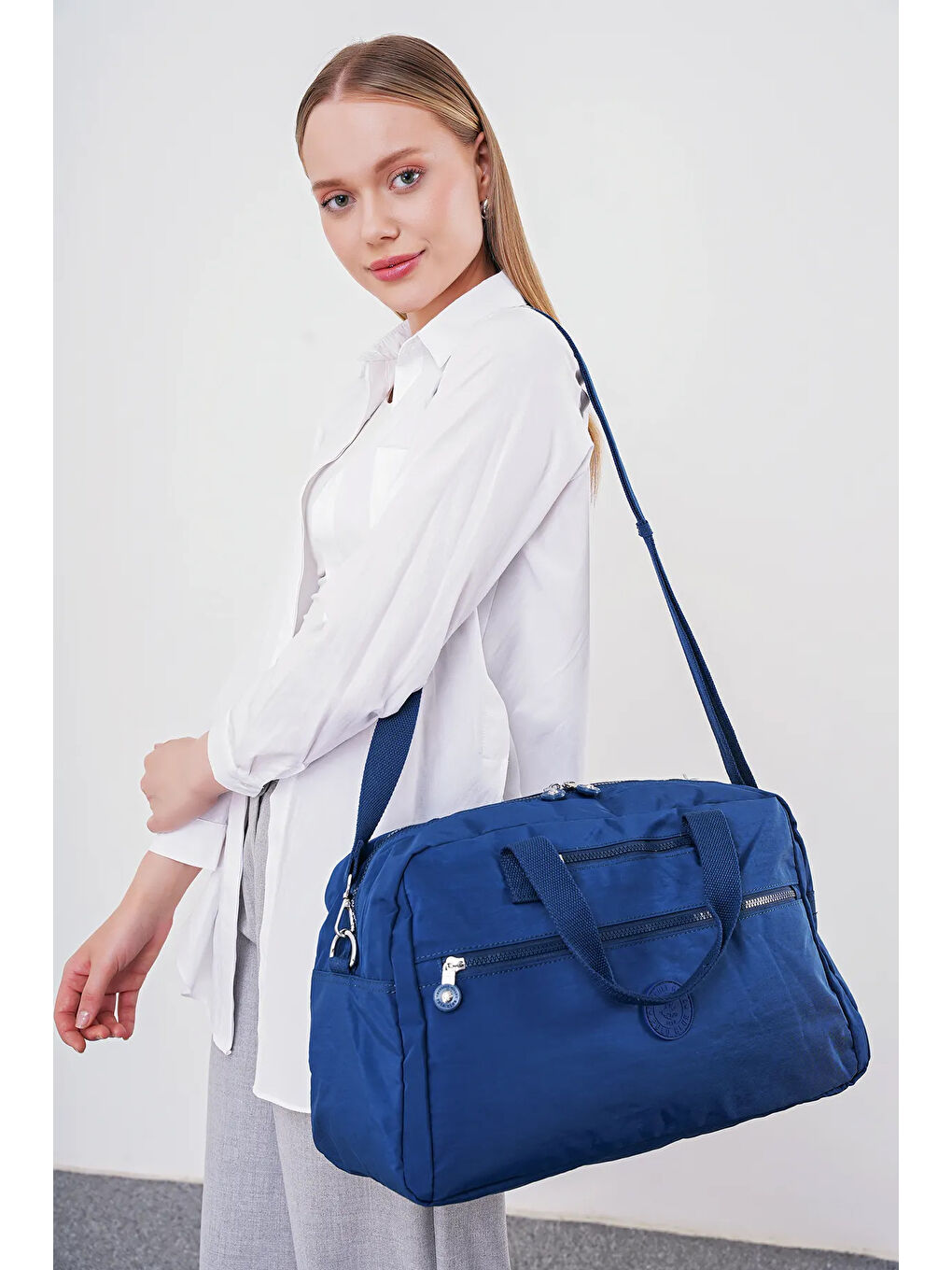 Lacivert Fermuar Detaylı El Çantası BHPC6011-6