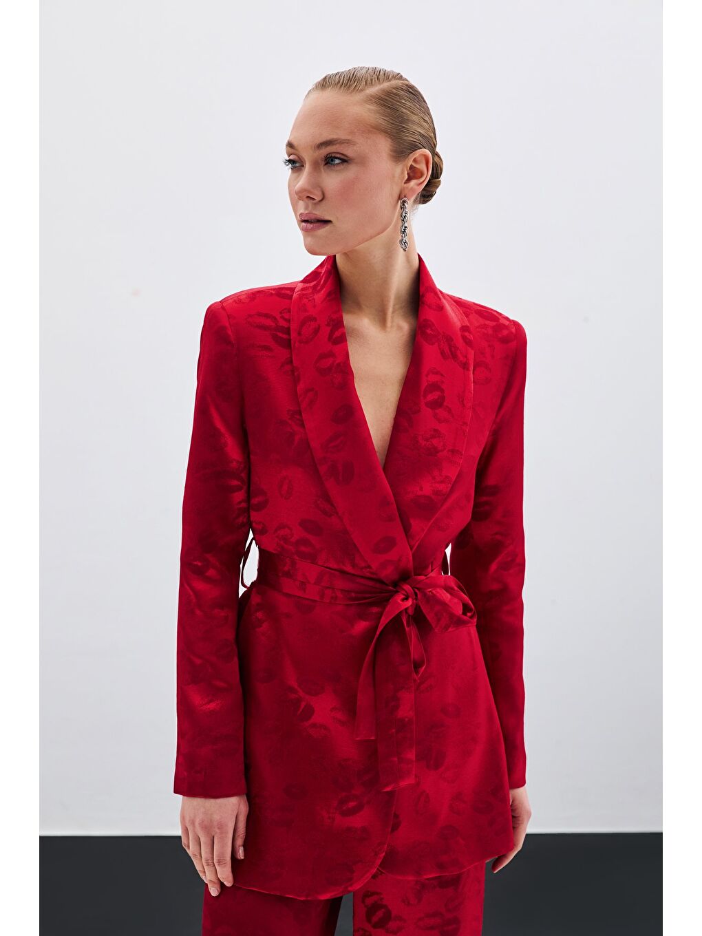 Şal Yaka Kuşaklı Ceket - Kırmızı-2