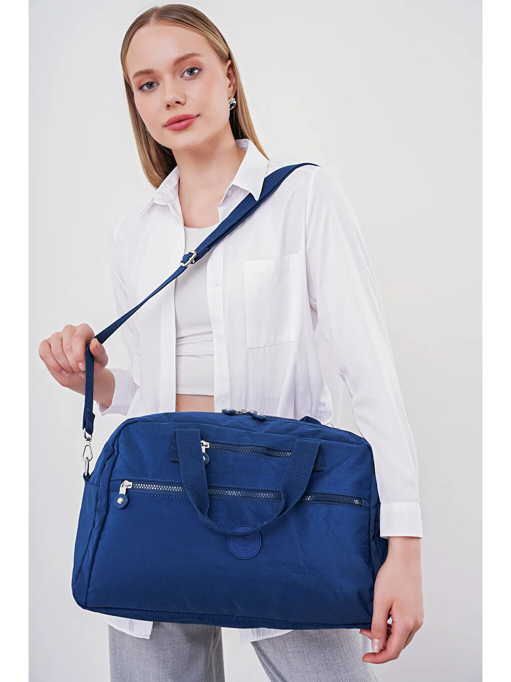 Lacivert Fermuar Detaylı El Çantası BHPC6011-7