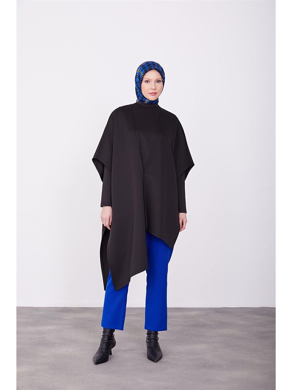 Asimetrik Takım 23K6726 Siyah