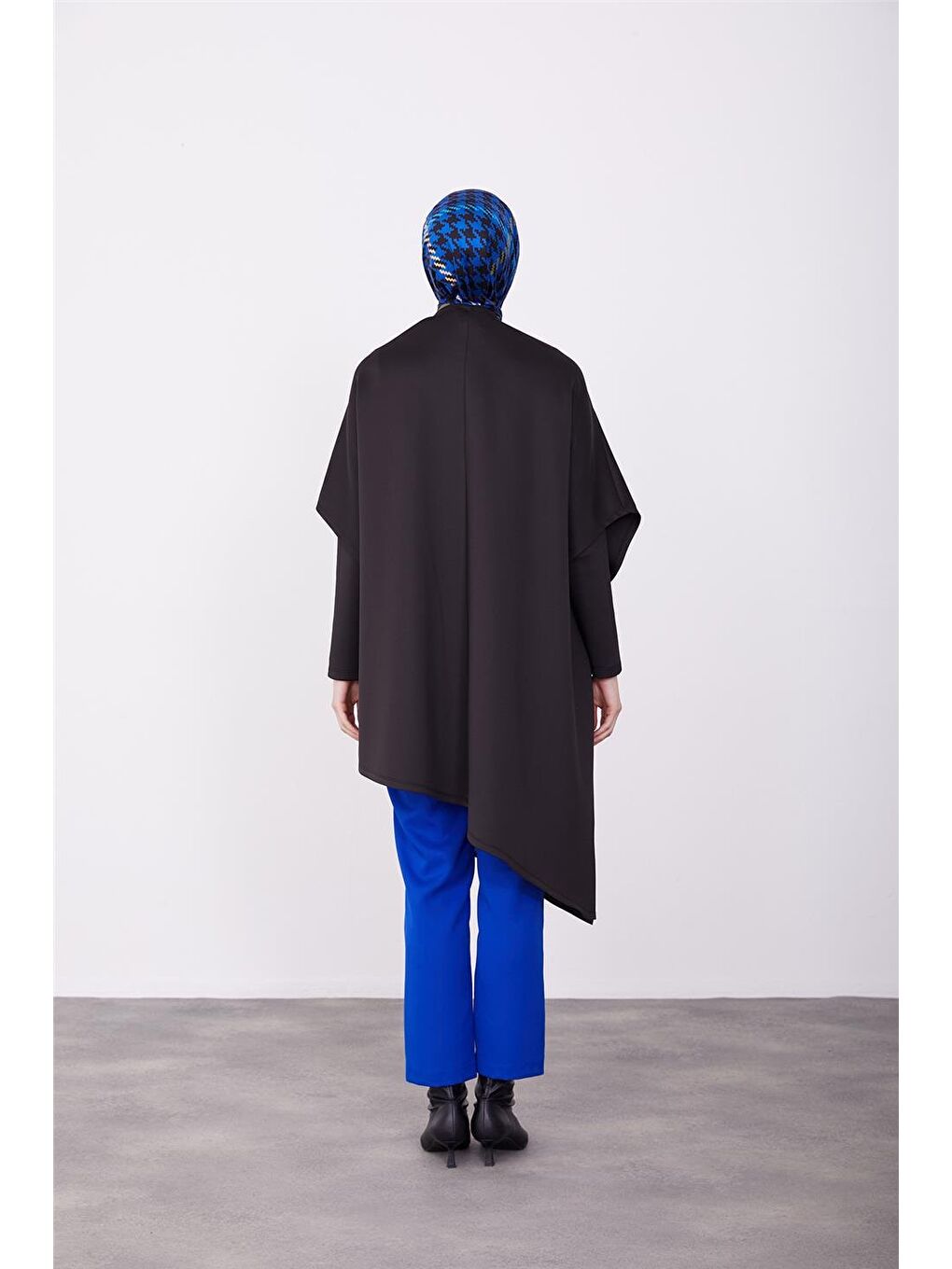 Asimetrik Takım 23K6726 Siyah-4