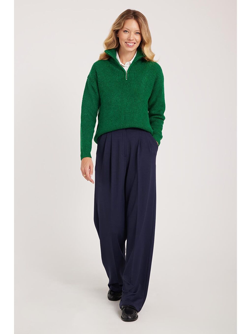 Kadın Regular Fit Klasik Kesim Yüksel Bel Geniş Paça Lacivert Pantolon-1