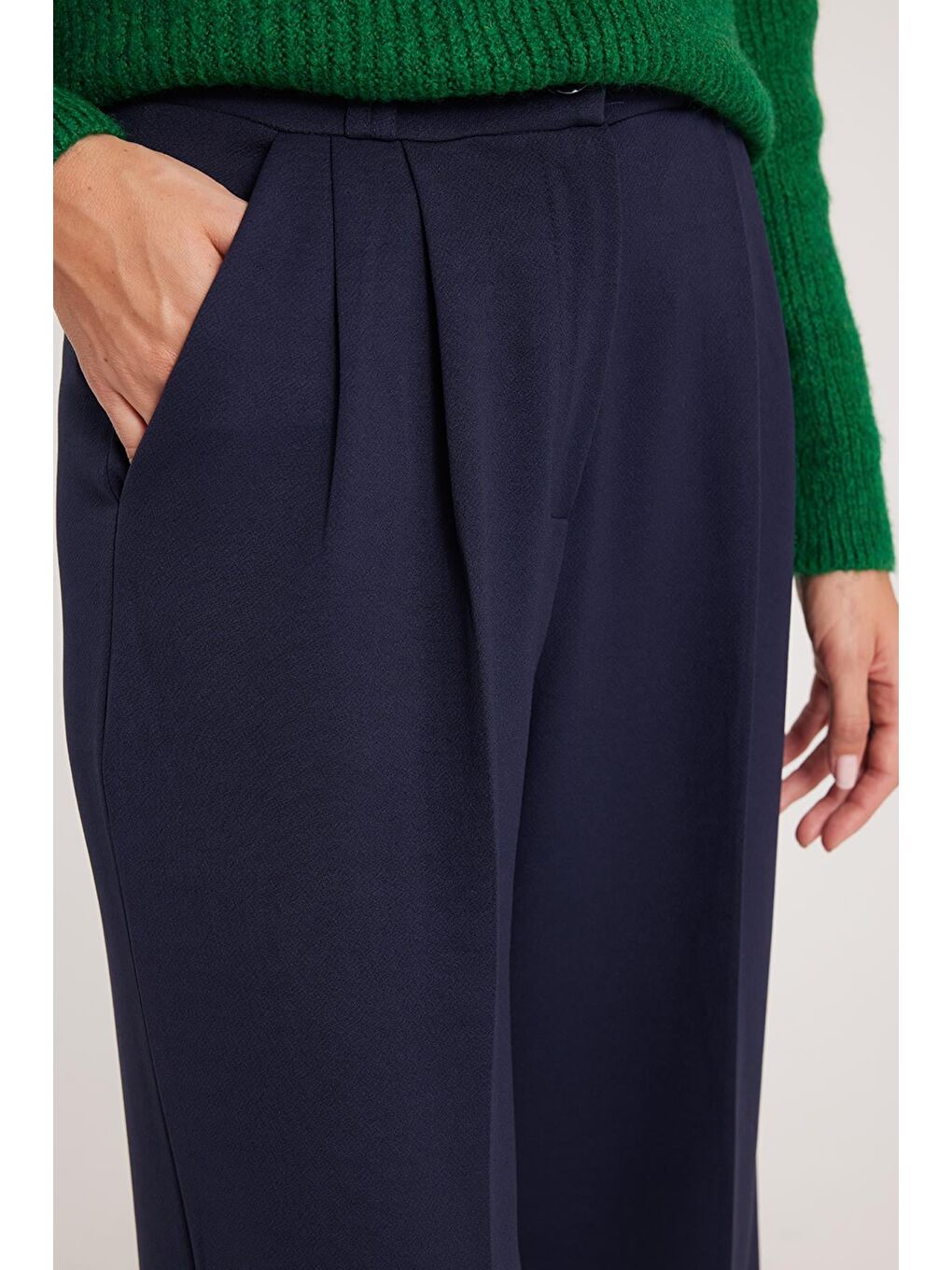 Kadın Regular Fit Klasik Kesim Yüksel Bel Geniş Paça Lacivert Pantolon-2