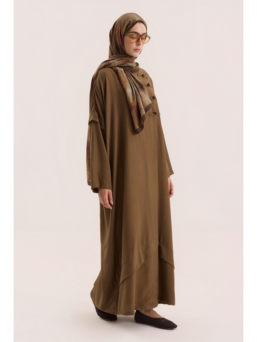 Kahverengi Aller Detaylı Abaya Fındık