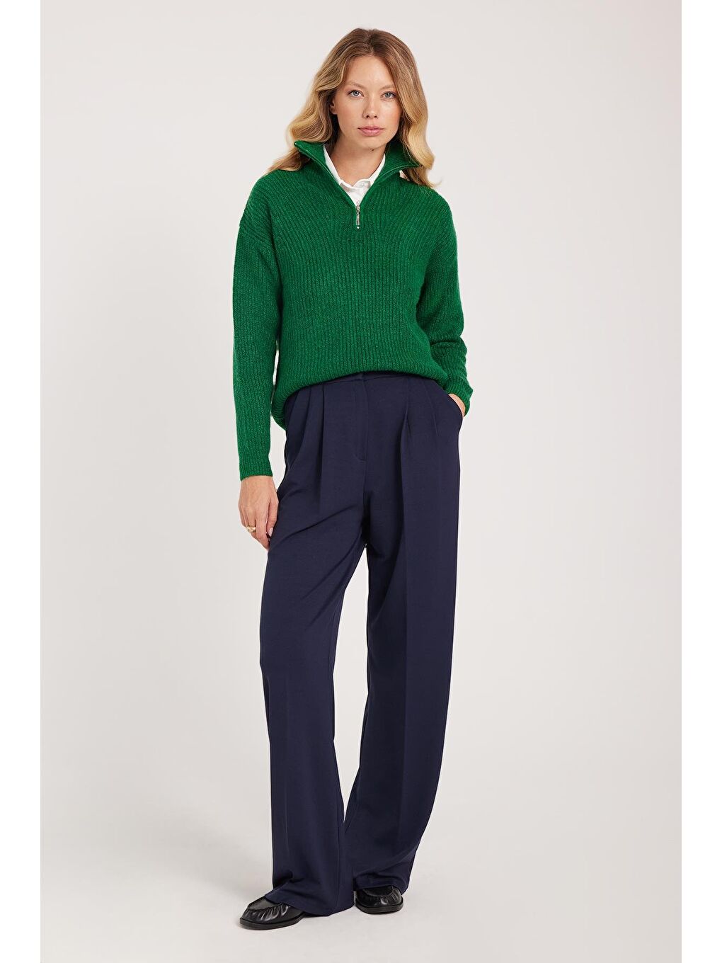 Kadın Regular Fit Klasik Kesim Yüksel Bel Geniş Paça Lacivert Pantolon-4