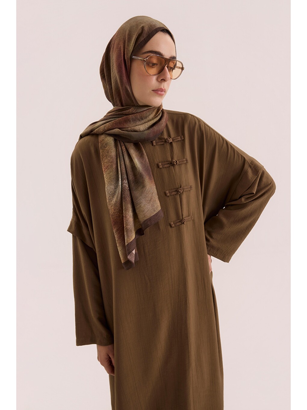 Kahverengi Aller Detaylı Abaya Fındık-1