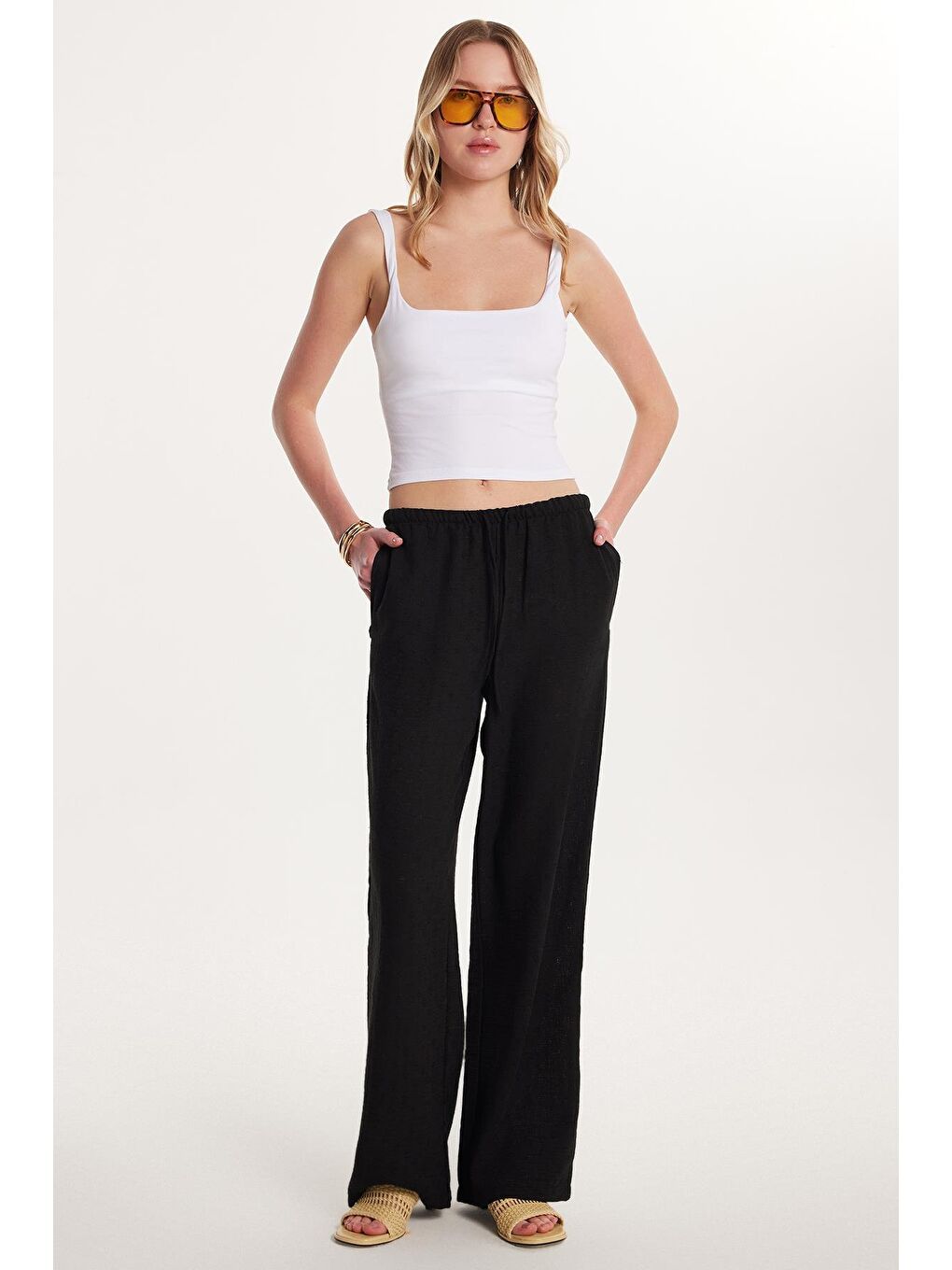 Kadın Relax Fit Beli Lastikli Bağlamalı Palazzo Geniş Paça Siyah Pantolon-3