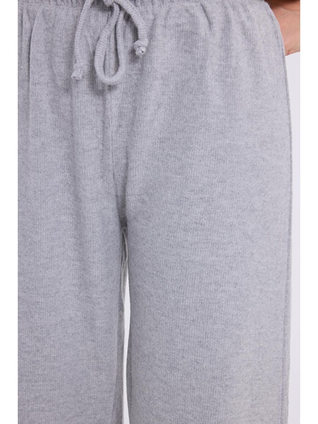 Kadın Relax Fit Rahat Kesim Beli Bağcıklı Geniş Paça Gri Pantolon-2