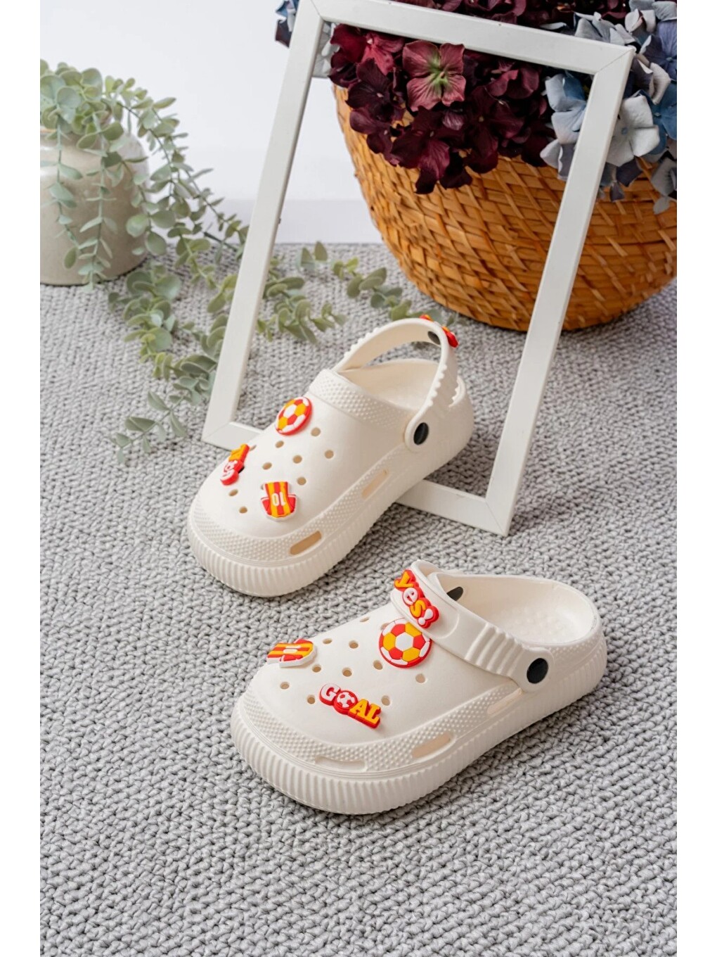 Kırmızı Unisex Çocuk Figürlü Sticker Sandalet-terlik-1