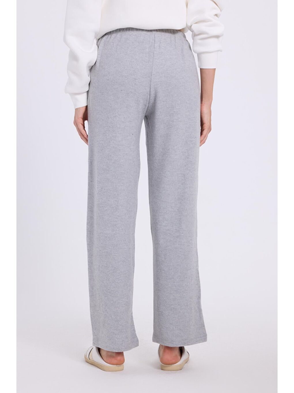 Kadın Relax Fit Rahat Kesim Beli Bağcıklı Geniş Paça Gri Pantolon-6