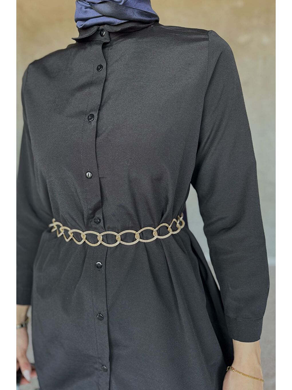 Siyah Zincir Kemerli Tesettür Tunik-4