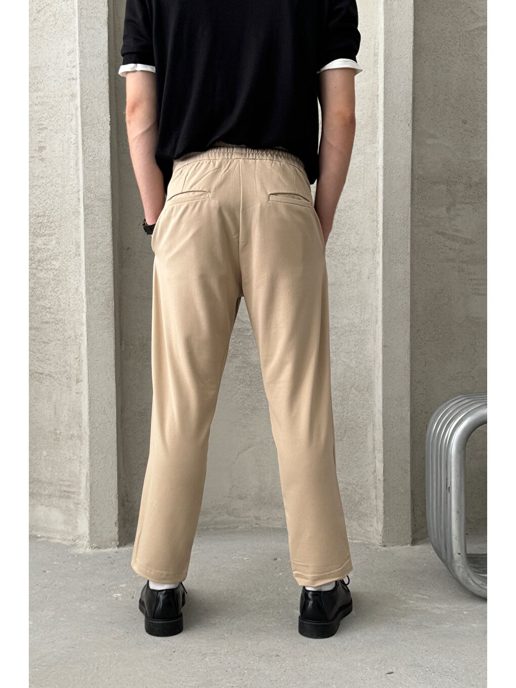 Bej Erkek Beli Lastikli Rahat Kalıp Kumaş Pantolon-4