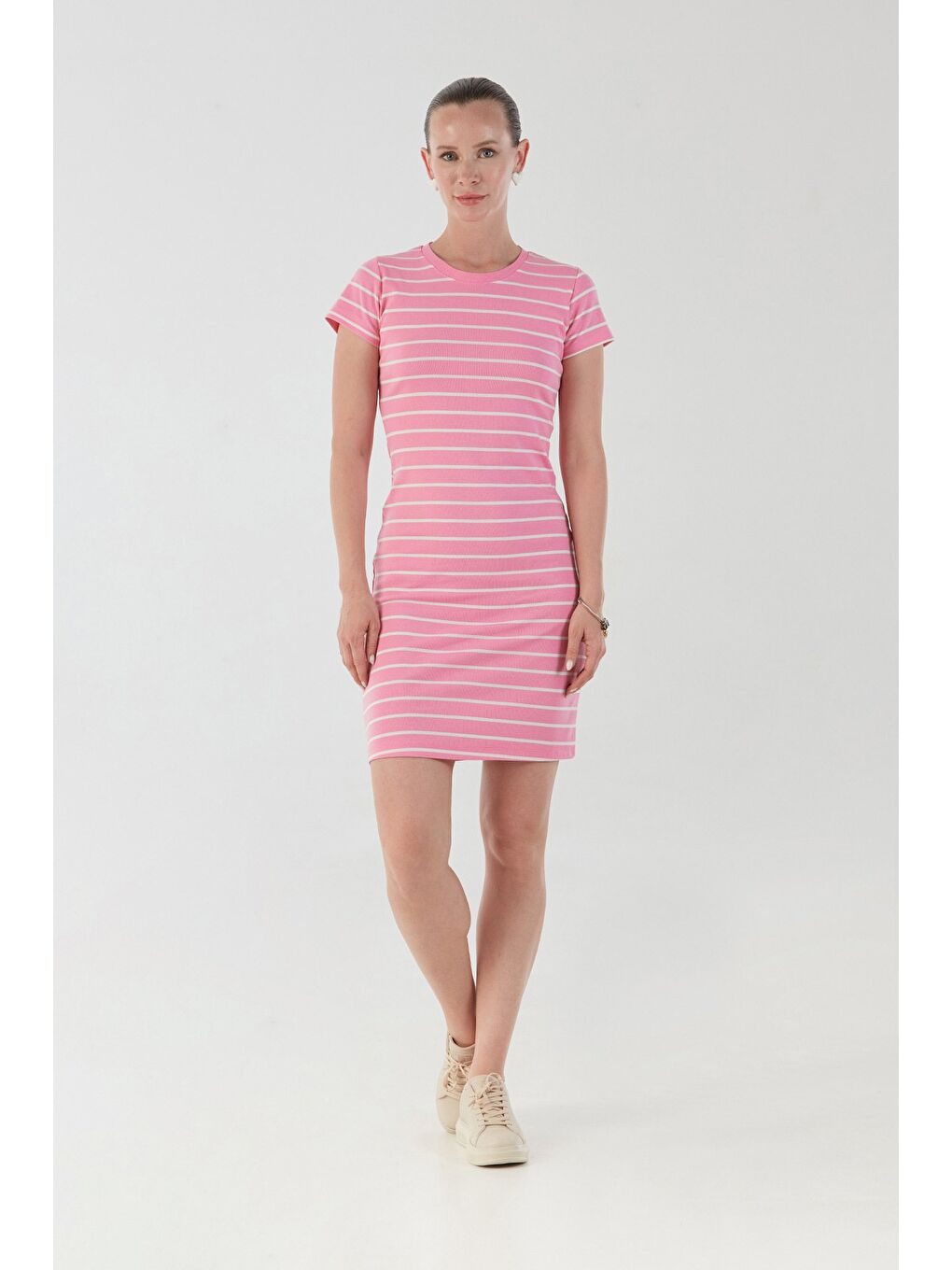 Pembe Çizgili Bisiklet Yaka Elbise