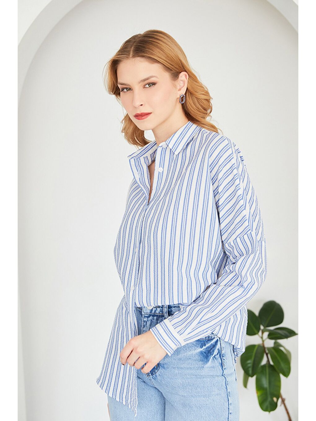 Mavi Çizgili Düğmeli Gömlek-3