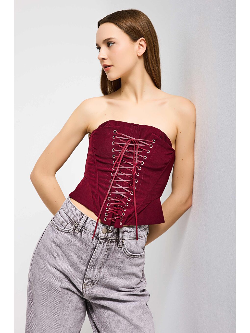 Kadın Bordo w5 Crop Kuş Gözü ve Bağcık Detaylı Straptez Özel Tasarım Büstiyer-4