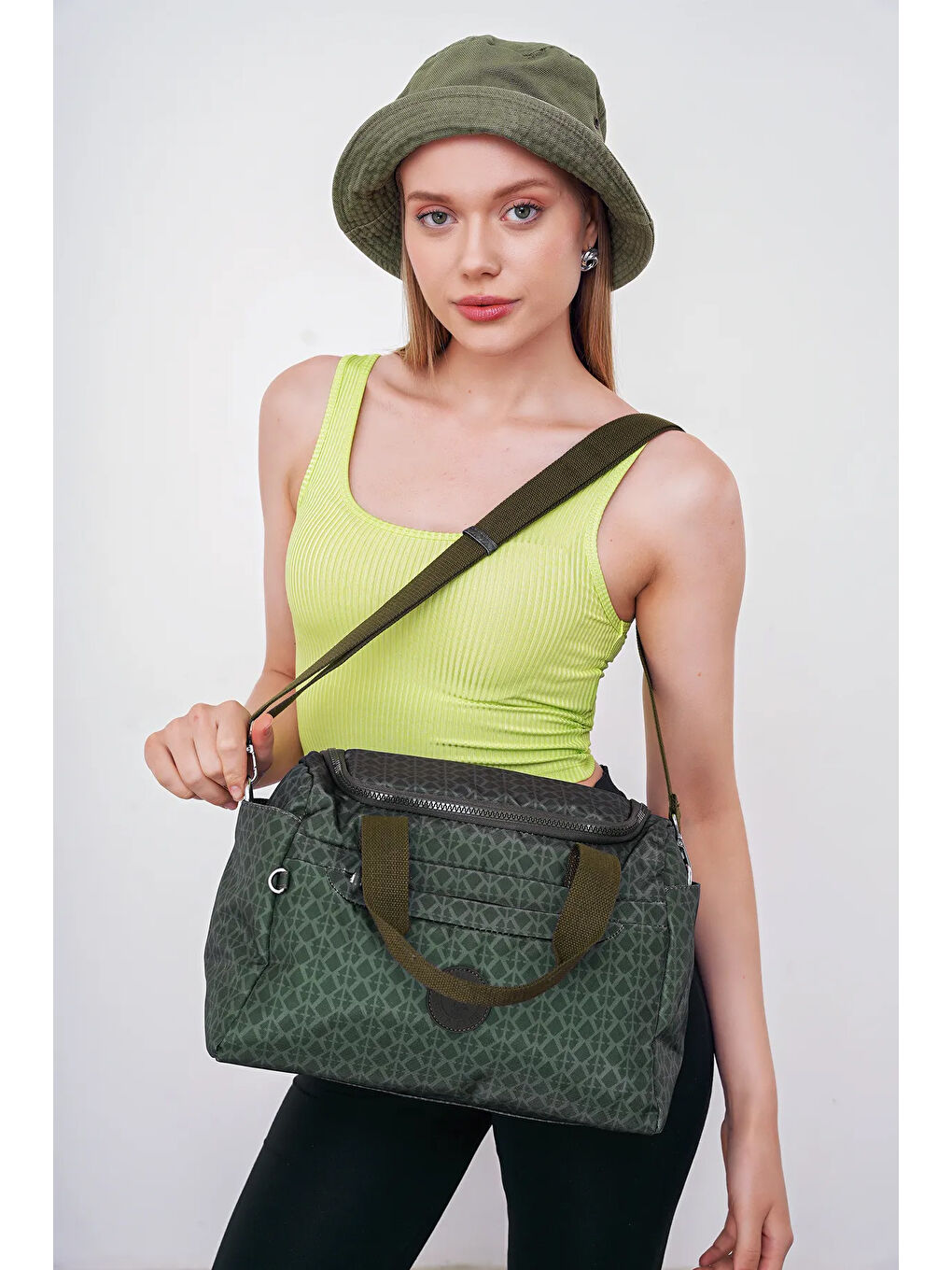 Yeşil Çıkarılabilir Askılı Kadın El Çantası BHPC6012-5