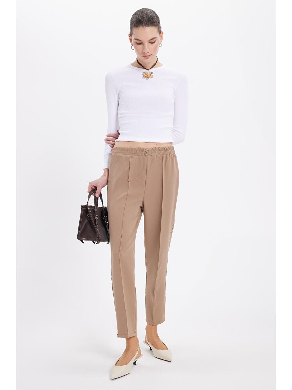 Bej Kadın Relax Fit Rahat Kesim Yüksel Bel Düz Paça Beli Lastikli Vizon Pantolon-3