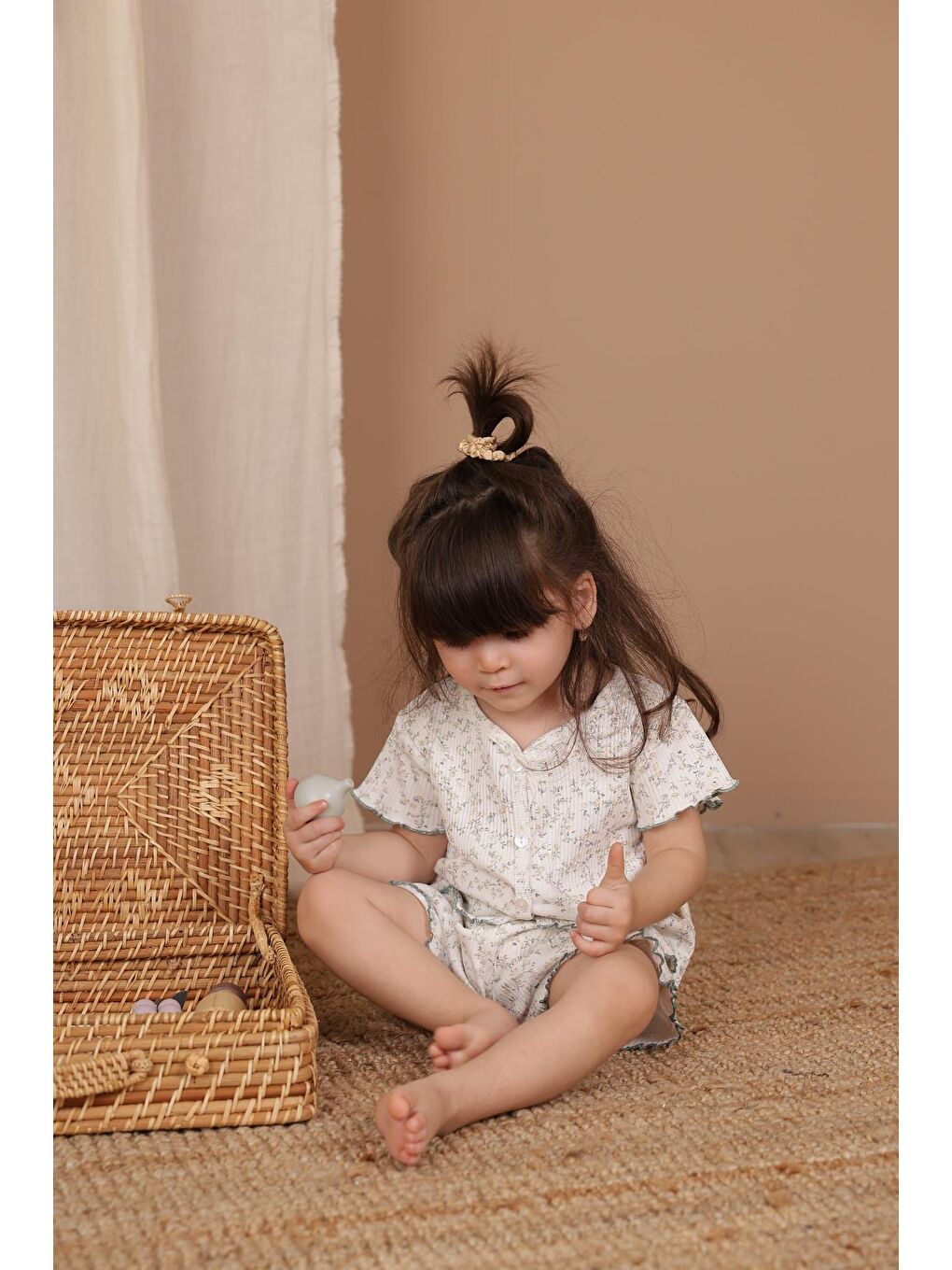 Bej Sarmaşık Baskı Kız Şort Takım-2