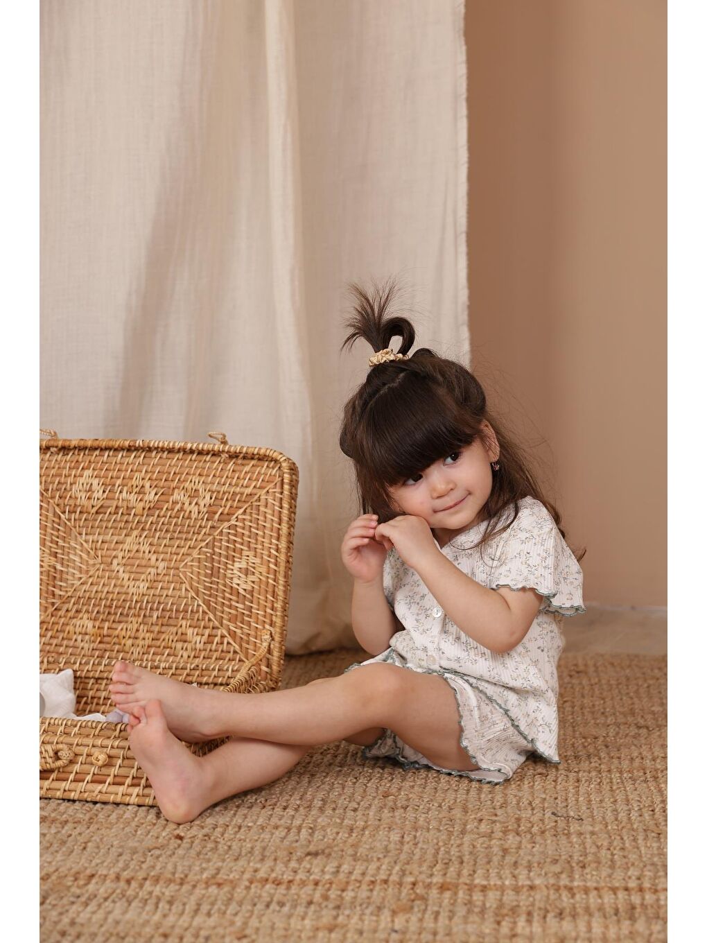 Bej Sarmaşık Baskı Kız Şort Takım-4