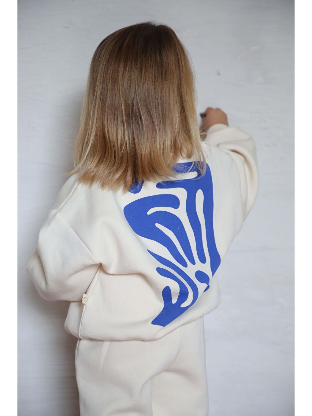 Ekru Mavi Sırt Baskılı Çocuk Eşofman Takımı-5