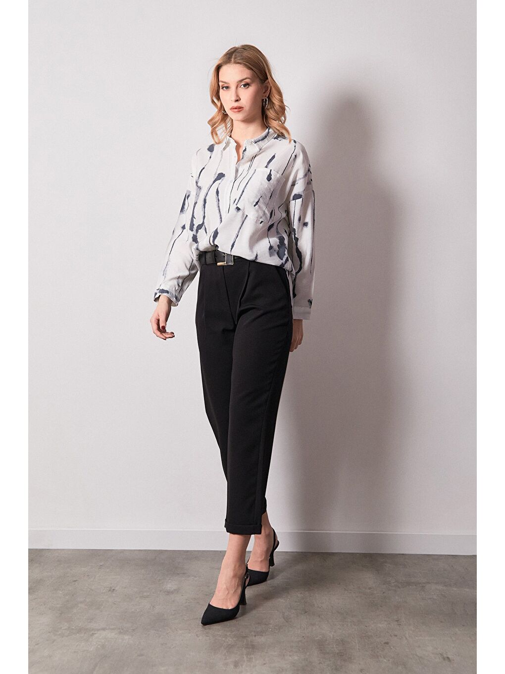 Ekru Batik Desenli Tek Cepli Oversize Gömlek-2