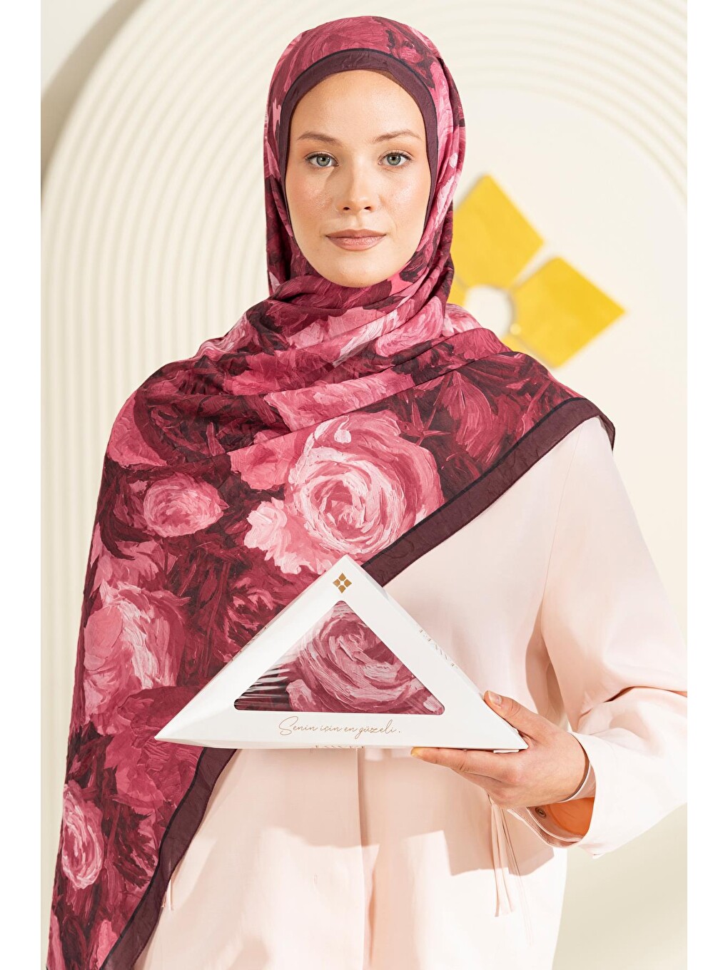 Bordo Desenli Kırışık Dokulu Soft Şal Olla-3