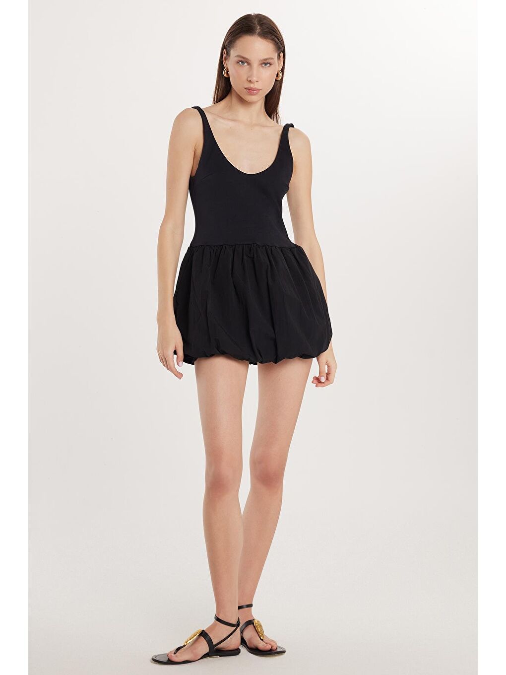 Kadın Slim Fit Dar Kesim İnce Askılı Balon Etek Siyah Elbise-3