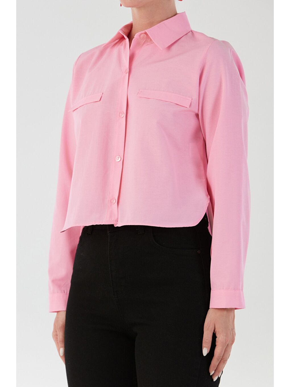 Pembe Basic Cep Detaylı Arkası Uzun Gömlek-4