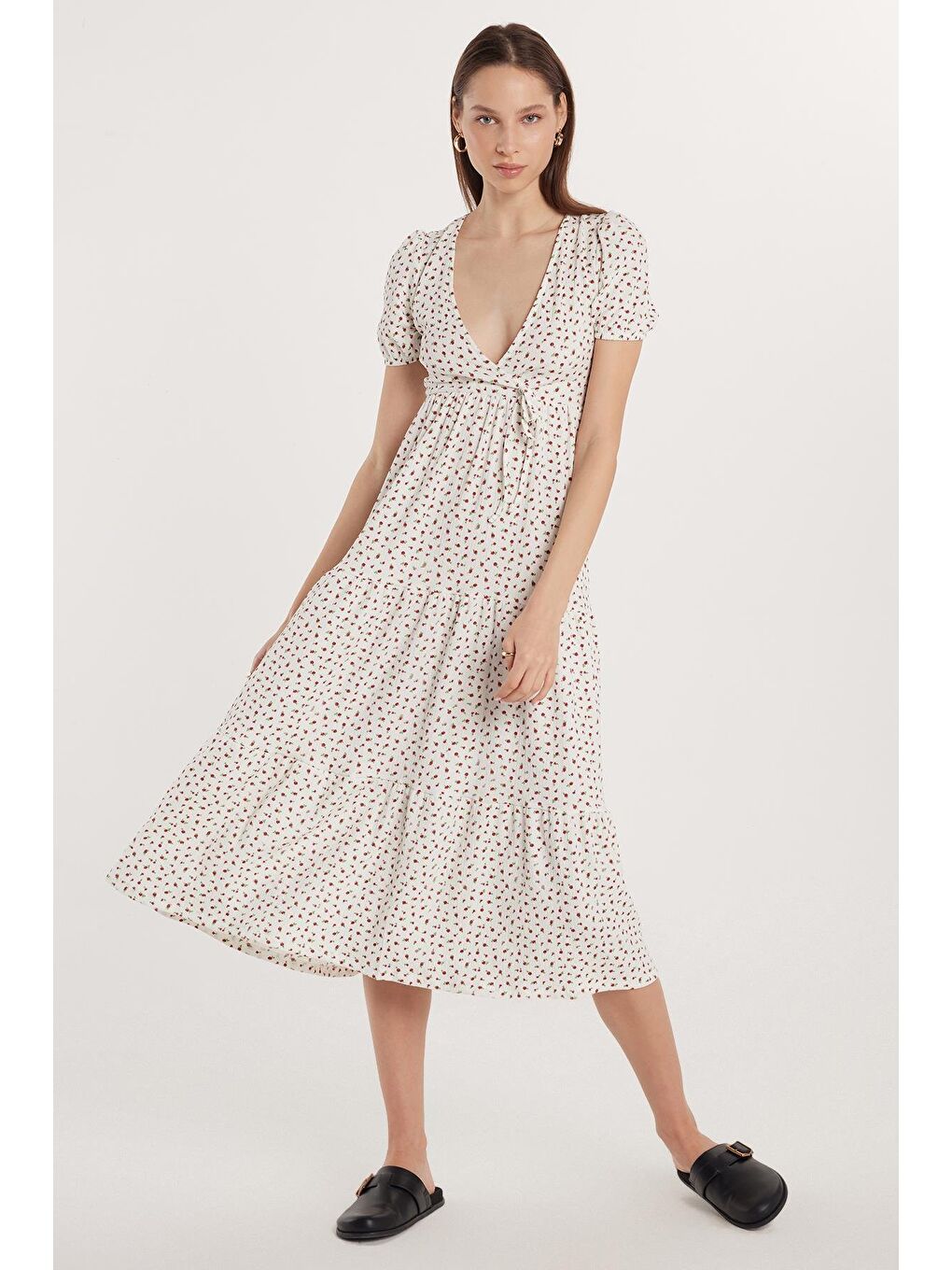 Kadın Slim Fit Dar Kesim Kısa Kollu Baskılı Gofre V Yaka Beyaz Elbise