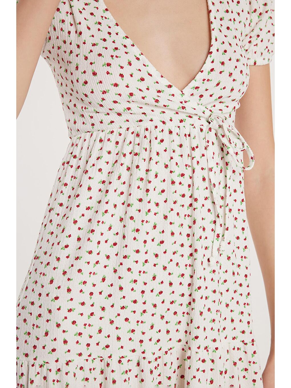 Kadın Slim Fit Dar Kesim Kısa Kollu Baskılı Gofre V Yaka Beyaz Elbise-2