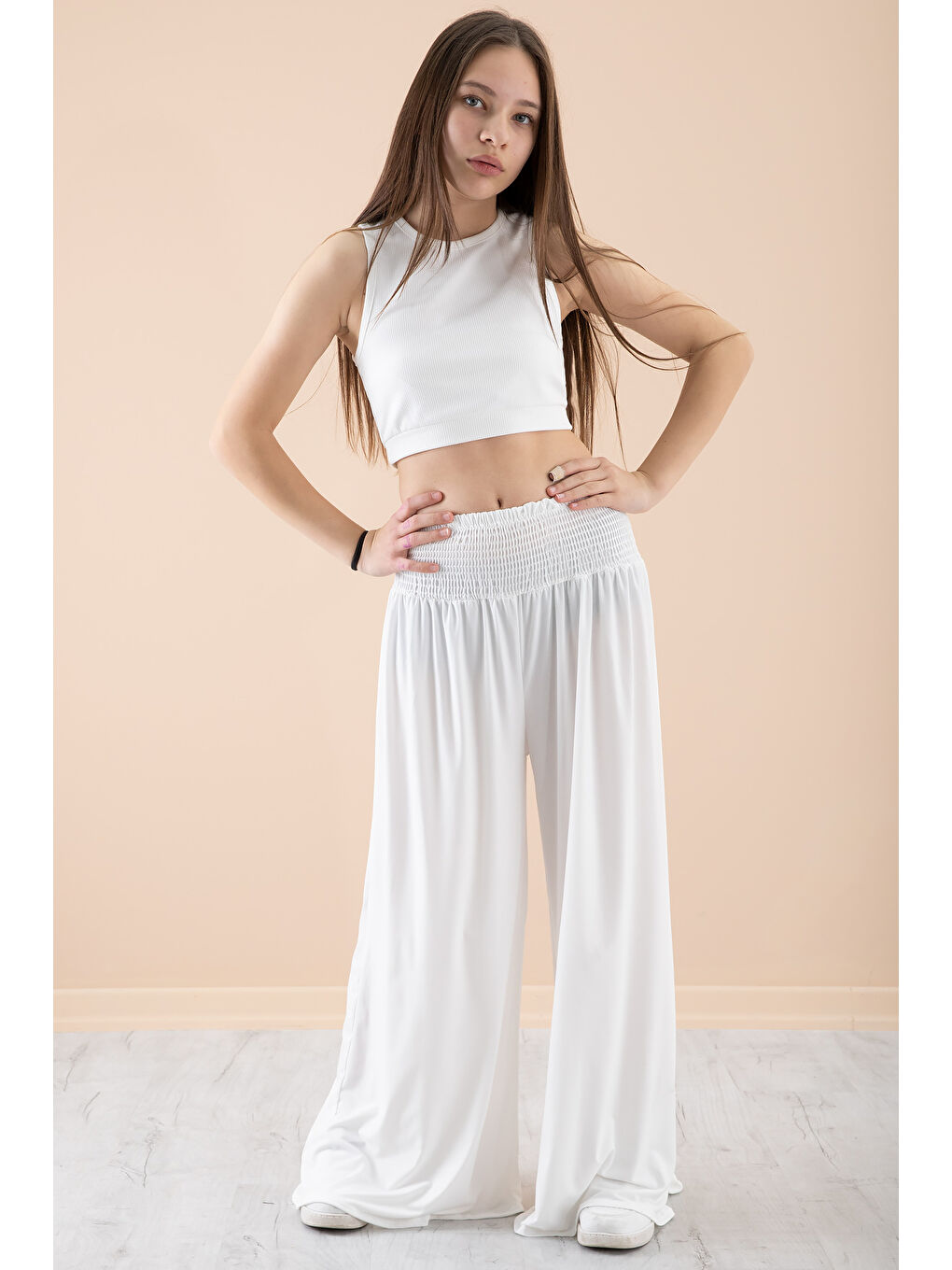 Beyaz Fitilli Croplu Kız Çocuk Geniş Kesim Pantolonlu Takım 20381