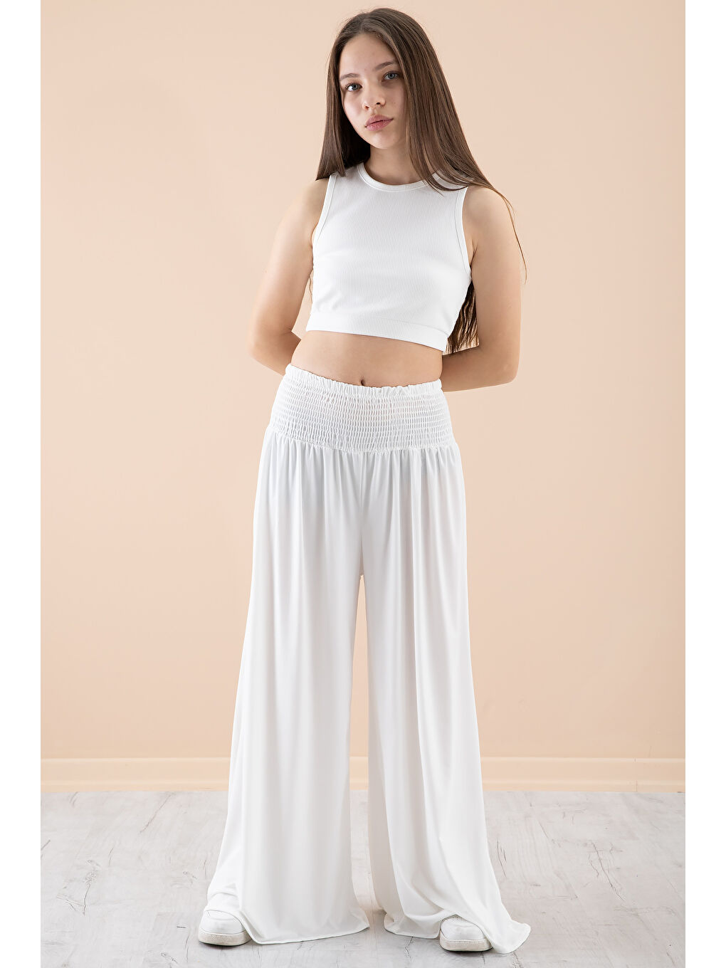 Beyaz Fitilli Croplu Kız Çocuk Geniş Kesim Pantolonlu Takım 20381-2