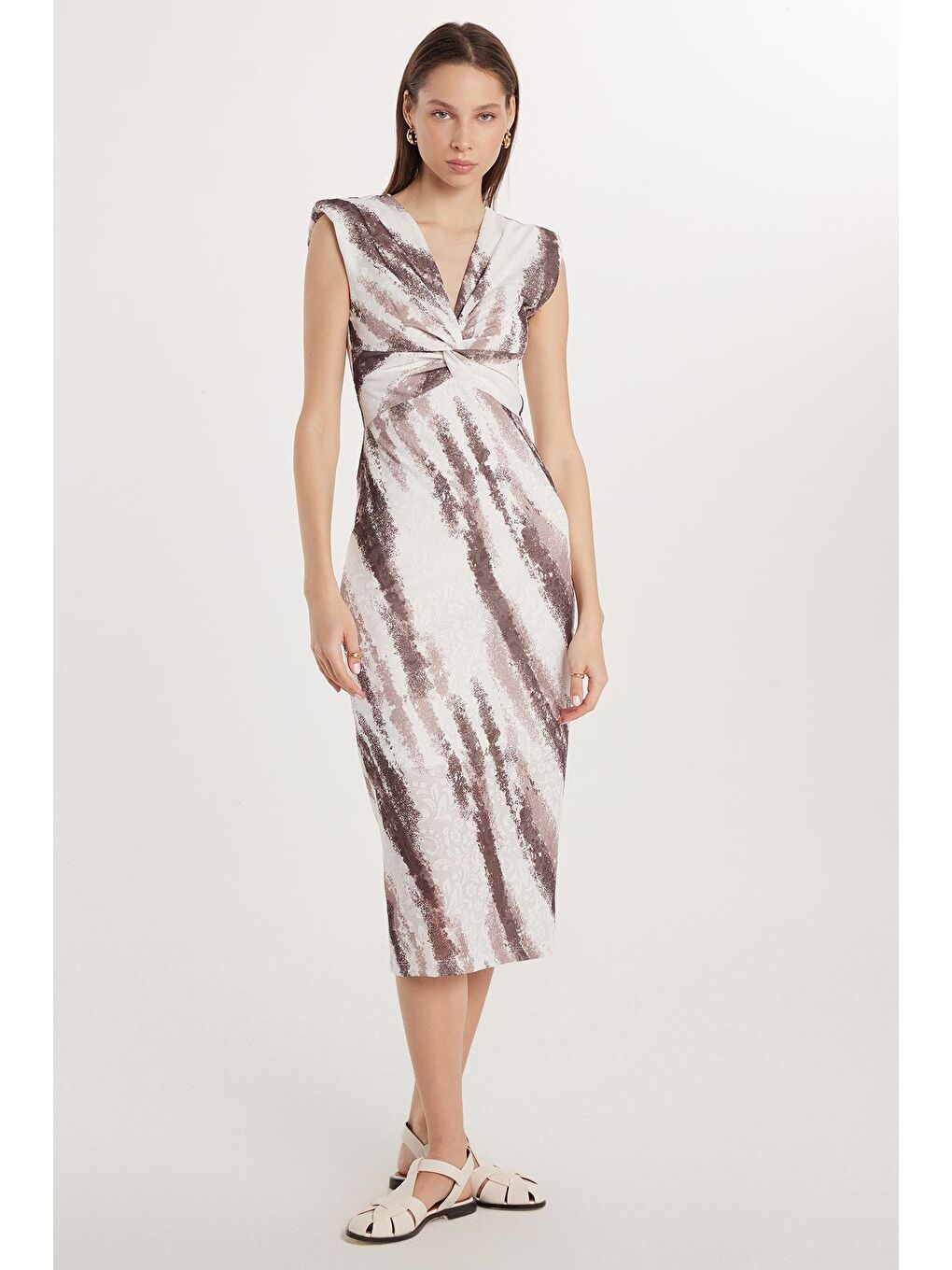 Karışık Kadın Slim Fit Dar Kesim Kolsuz V Yaka Midi Boy Elbise-3