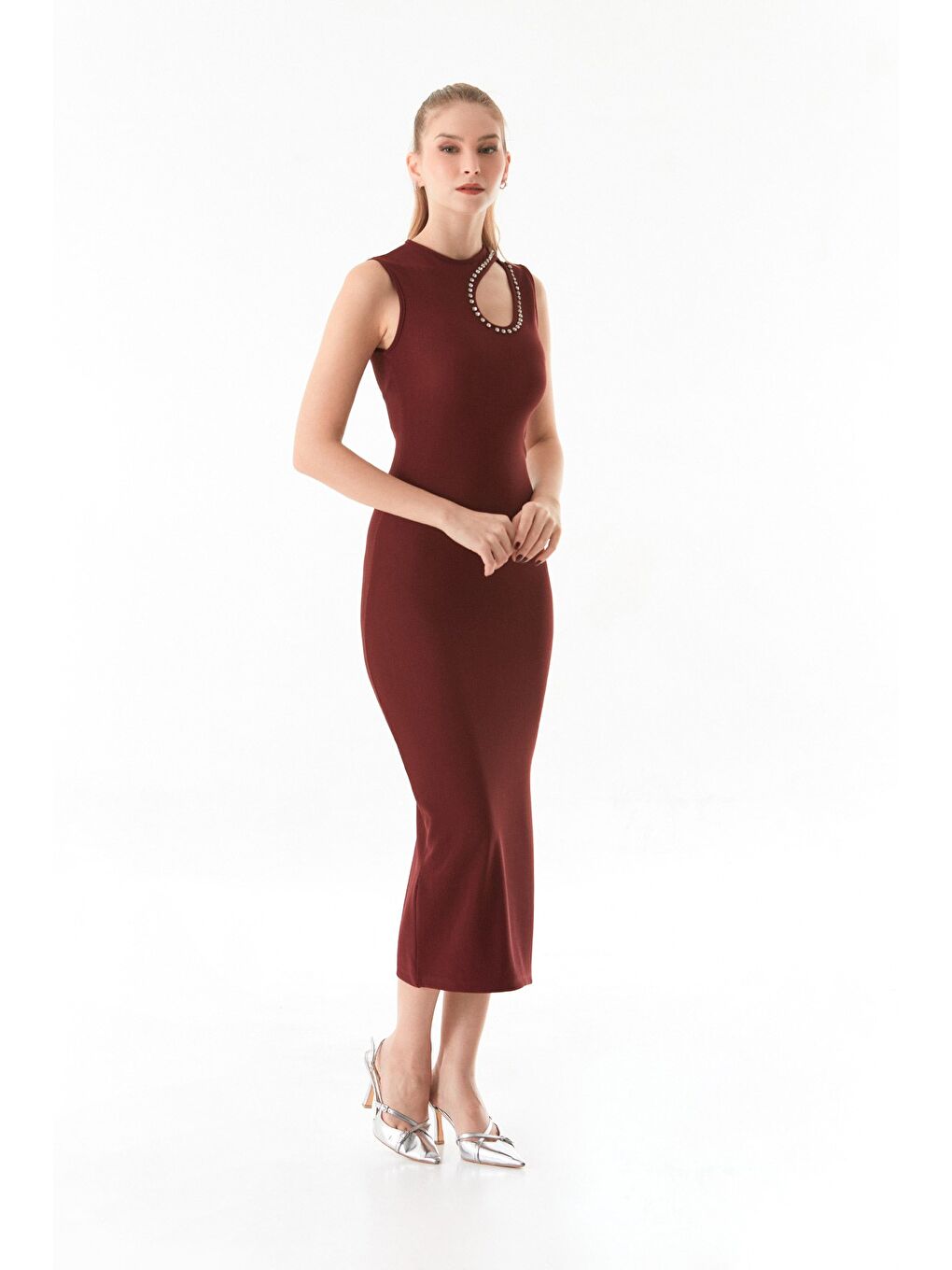 Bordo Fitilli Omzu Pencere Detaylı Taşlı Elbise-4