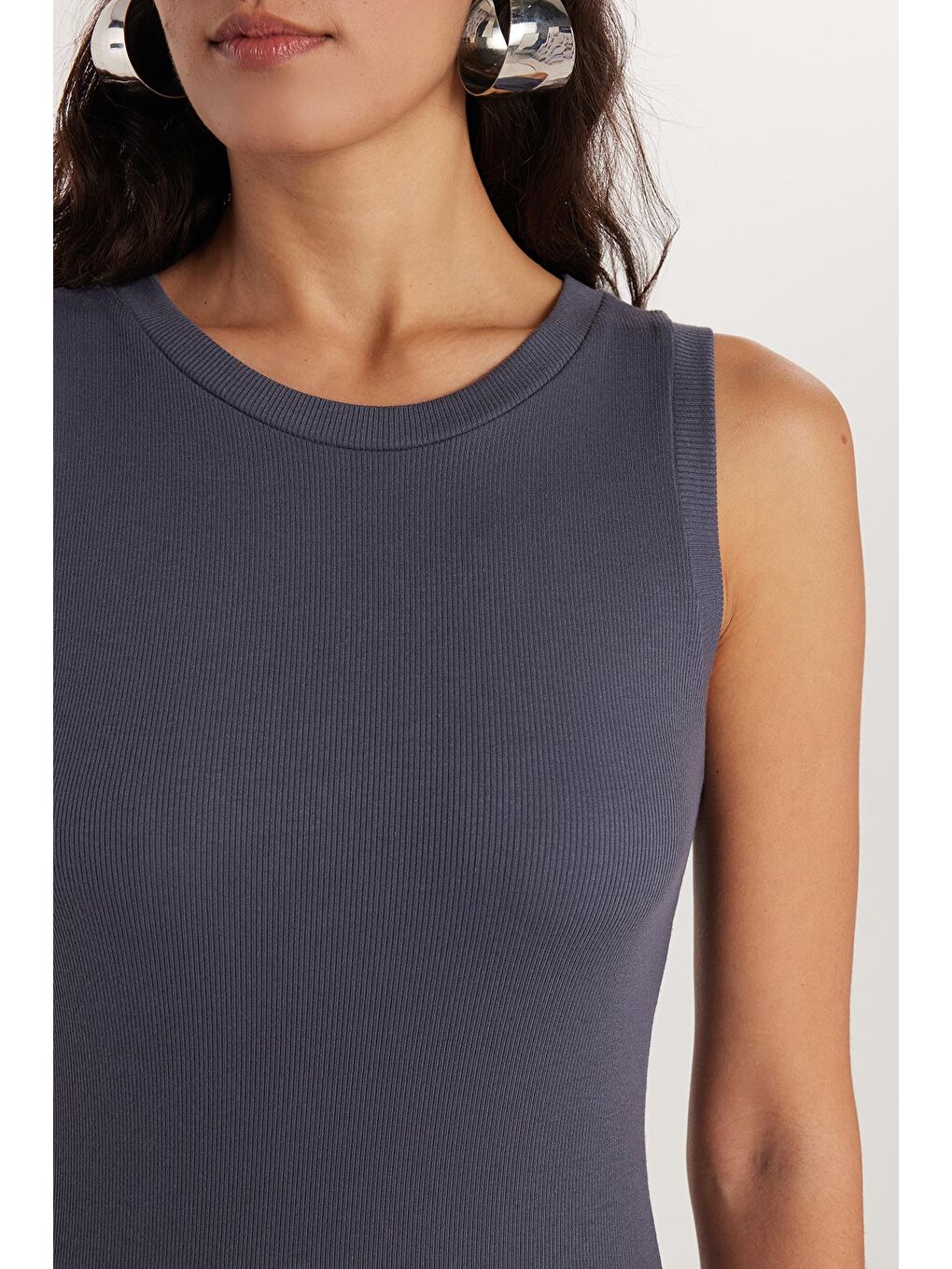 Kadın Slim Fit Dar Kesim Modal Bisiklet Yaka Sıfır Kol Maxi Antrasit Elbise-2