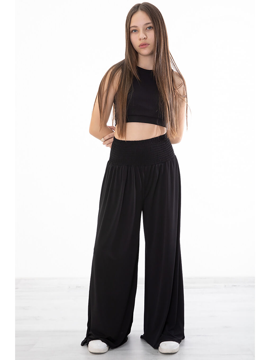 Siyah Fitilli Croplu Kız Çocuk Geniş Kesim Pantolonlu Takım 20380-2