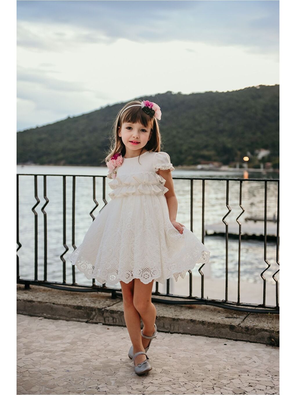 Ekru Özel Tasarım Kız Çocuk Elbise, Dantel Detaylı Kız Çocuk Kısa Elbise, Taç Aksesuarlı Abiye Elbise-1