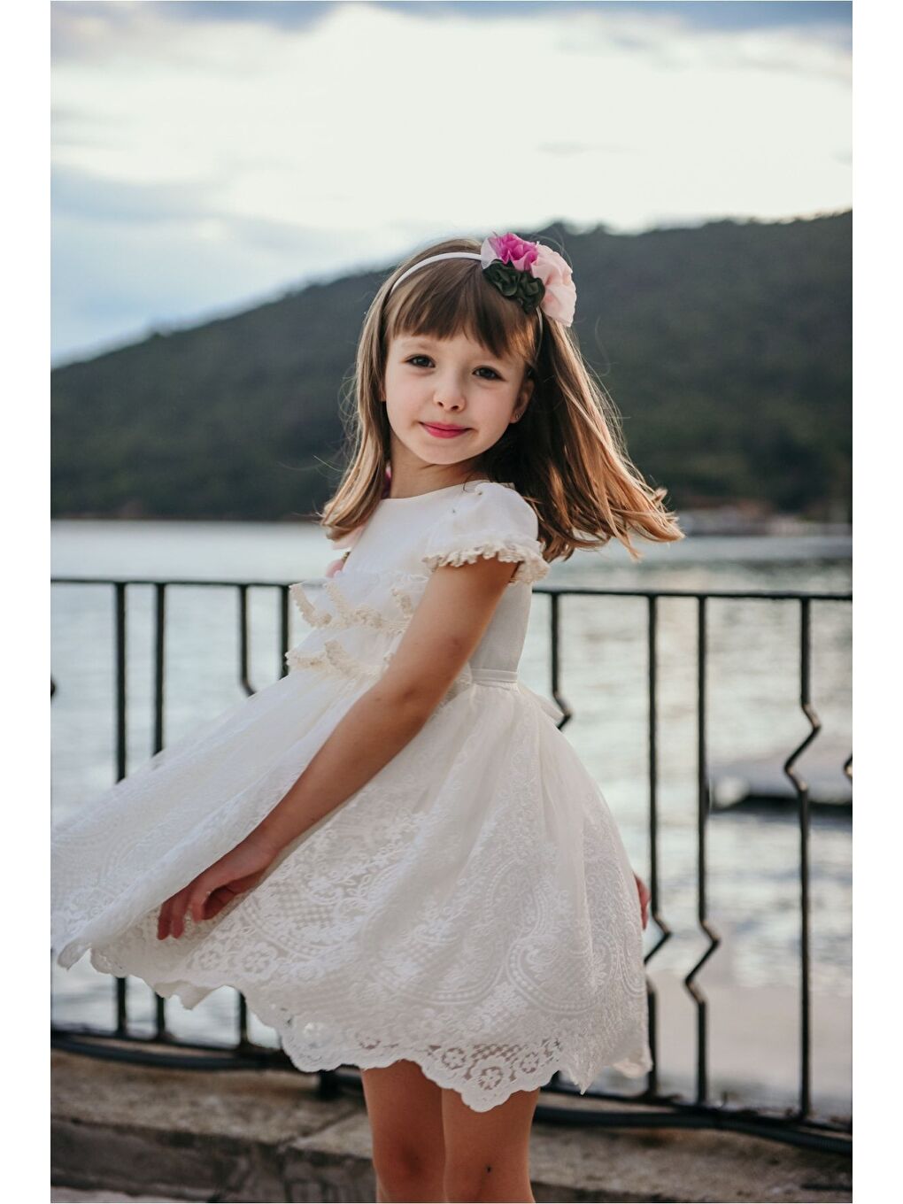 Ekru Özel Tasarım Kız Çocuk Elbise, Dantel Detaylı Kız Çocuk Kısa Elbise, Taç Aksesuarlı Abiye Elbise-4
