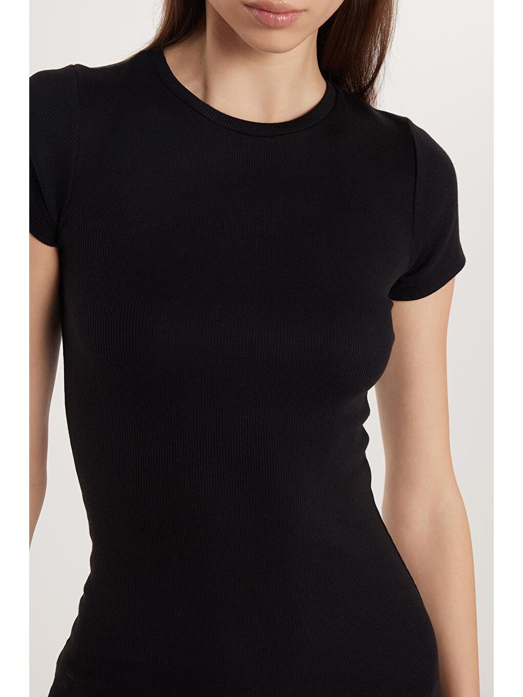 Kadın Standart Fit Bisiklet Yaka Kısa Kollu Modal Kumaş Midi Boy Siyah Elbise-2