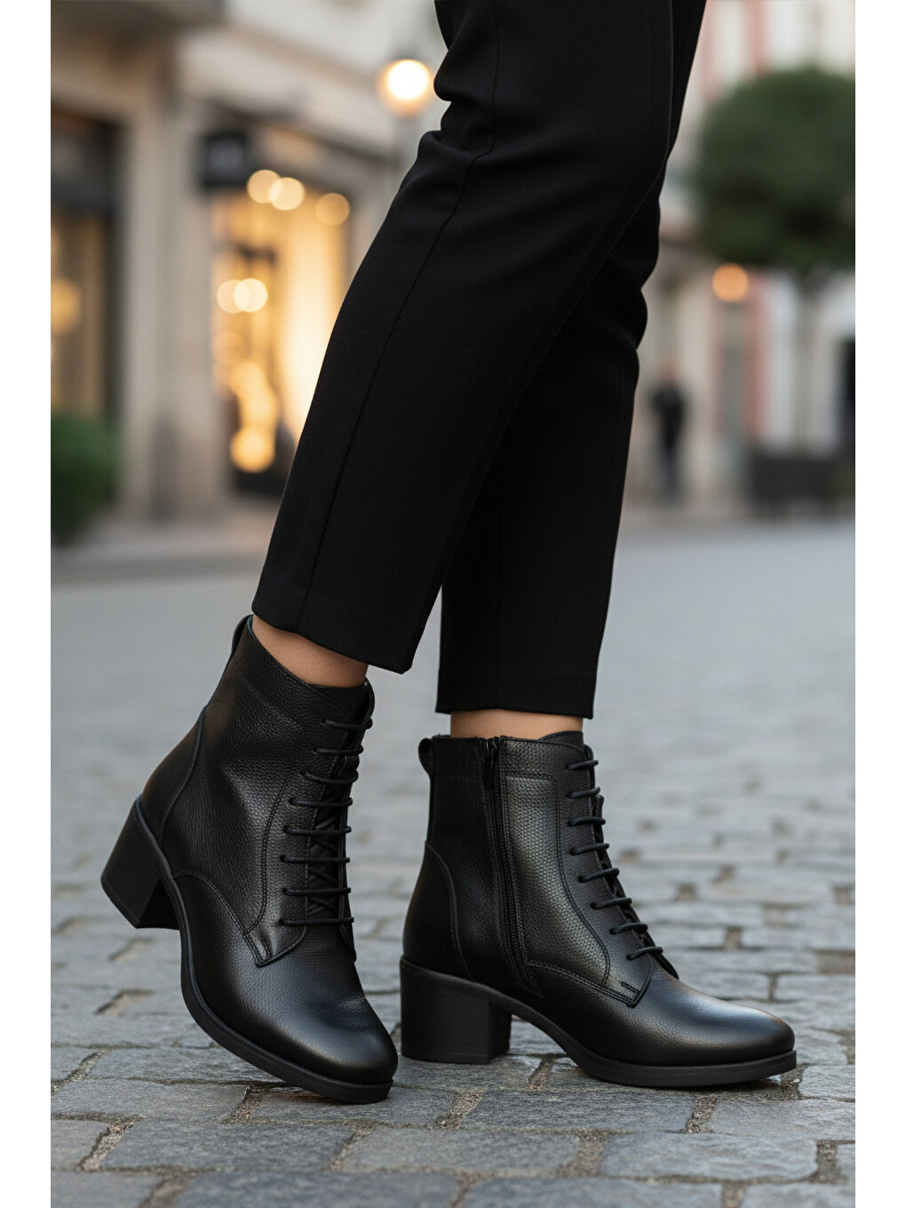 Siyah Hakiki Deri İçi Polarlı Kadın Topuklu Bot 92159-1 Z-2