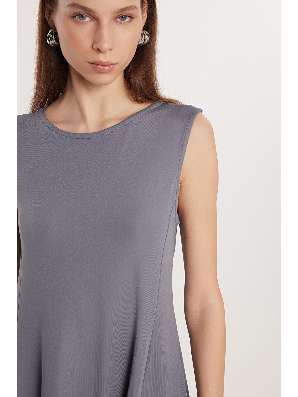 Kadın Regular Fit Asklılı Yan Cepli Bisiklet Yaka Uzun Antrasit Elbise-2