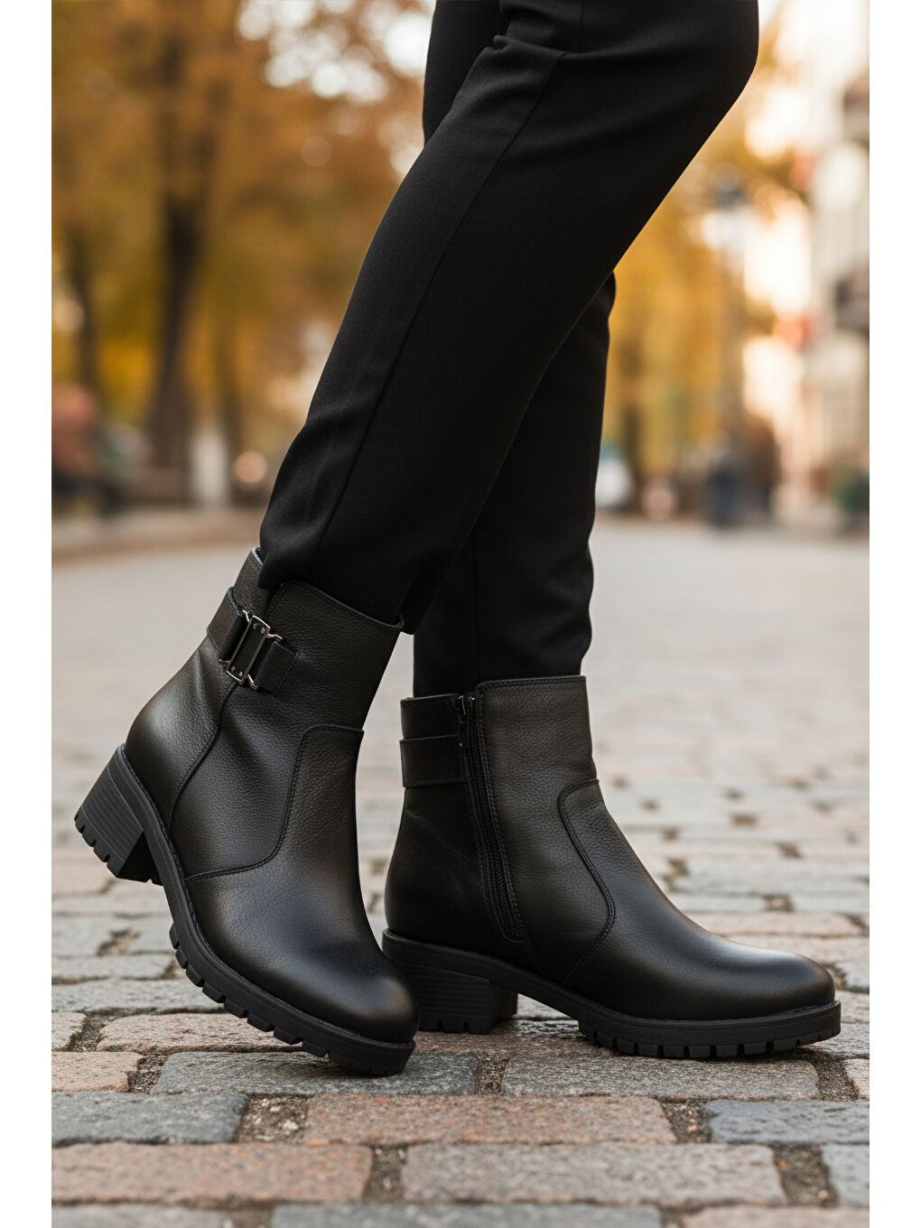 Siyah Hakiki Deri İçi Polarlı Kadın Topuklu Bot 16463-1 Z-2