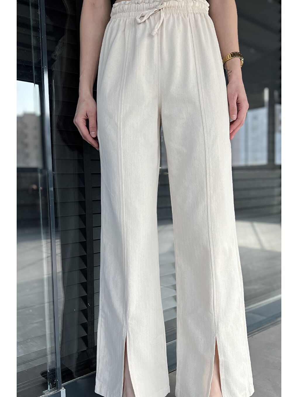 Bej Bel Lastikli Yırtmaçlı Keten Pantolon-3