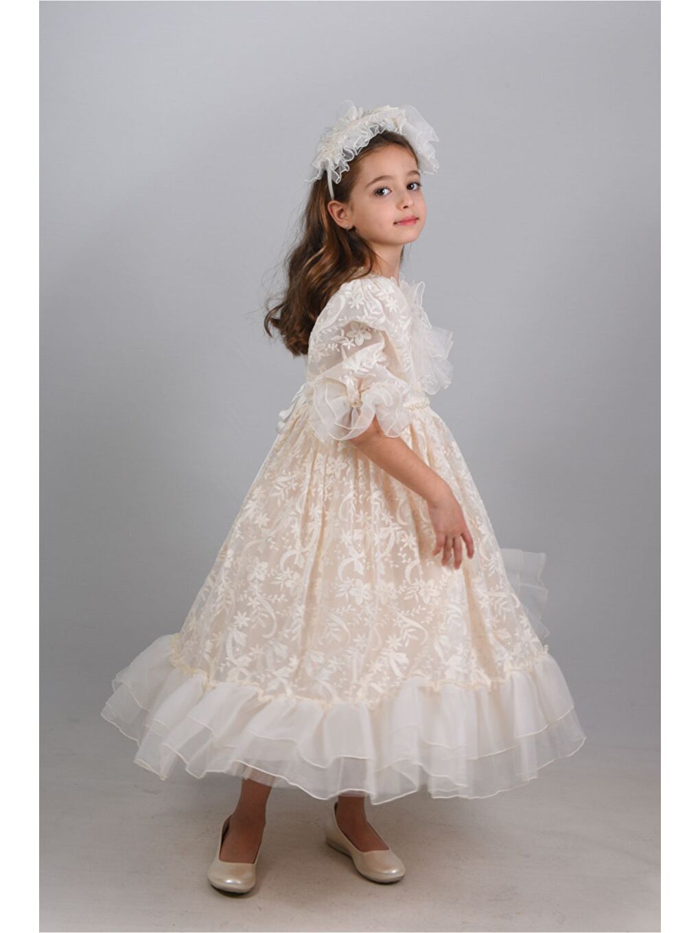 Ekru Özel Tasarım Kız Çocuk Abiye Elbise ,Taç Aksesuarlı, Yaka Detaylı Uzun Kız Çocuk Elbisesi-2