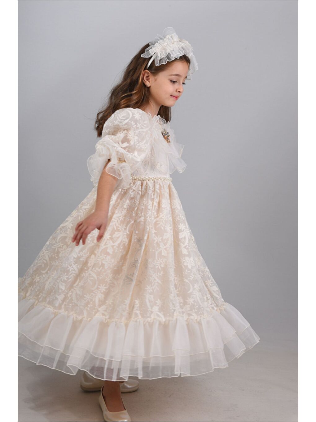 Ekru Özel Tasarım Kız Çocuk Abiye Elbise ,Taç Aksesuarlı, Yaka Detaylı Uzun Kız Çocuk Elbisesi-5