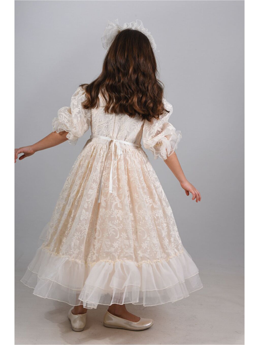 Ekru Özel Tasarım Kız Çocuk Abiye Elbise ,Taç Aksesuarlı, Yaka Detaylı Uzun Kız Çocuk Elbisesi-6
