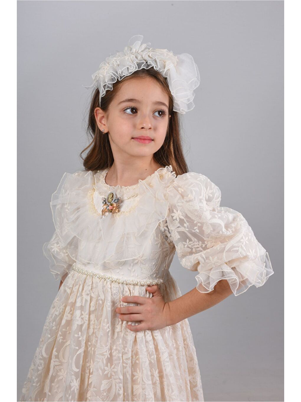 Ekru Özel Tasarım Kız Çocuk Abiye Elbise ,Taç Aksesuarlı, Yaka Detaylı Uzun Kız Çocuk Elbisesi-7