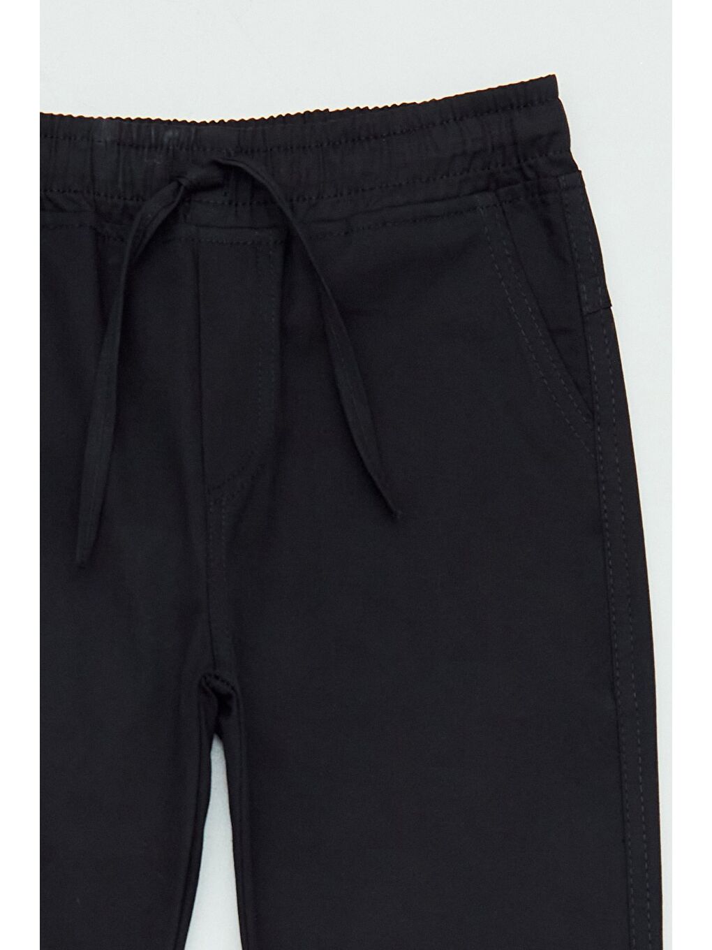 Siyah Beli Bağlamalı Gabardin Erkek Çocuk Pantolon-1