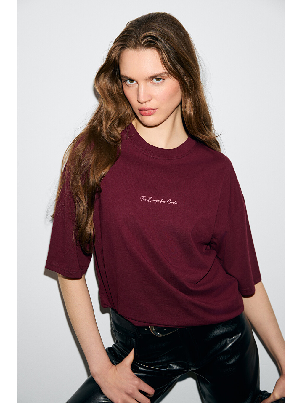 Kıvato Kadın %100 Pamuk Yumuşak Kumaşlı Baskı Detaylı Bordo T-shirt-3